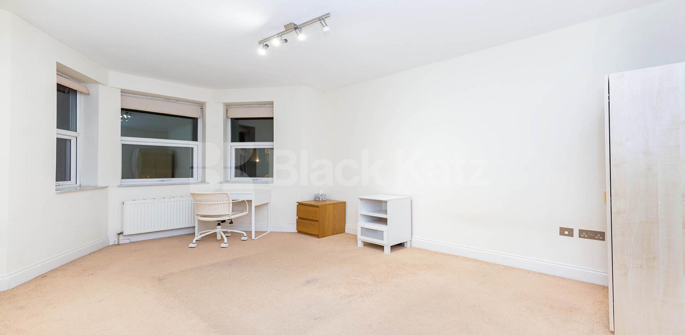 			3 Bedroom, 1 bath, 1 reception House			 Seymour Road, Harringay 